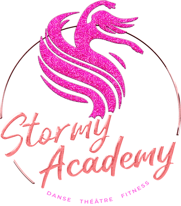 Logo de la Stormy Academy représentant une danseuse rose stylisée et pailletée au-dessus du nom de l'académie, avec les mots "Danse Théâtre Fitness" en dessous en texte rose.